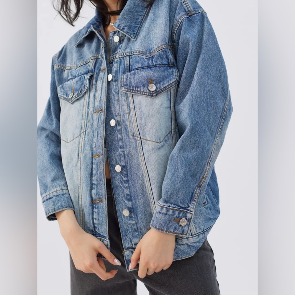 BDG for Urban Outfitter | Oversized Denim Trucker Jacket | Faded Denim | M